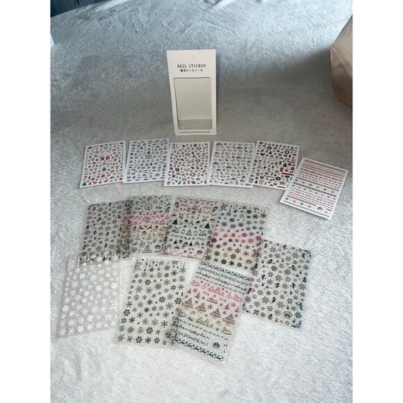14 sheets of nail stickers - Picture 1 of 4